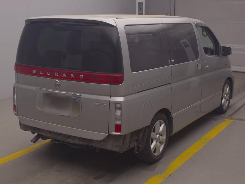 NISSAN ELGRAND
