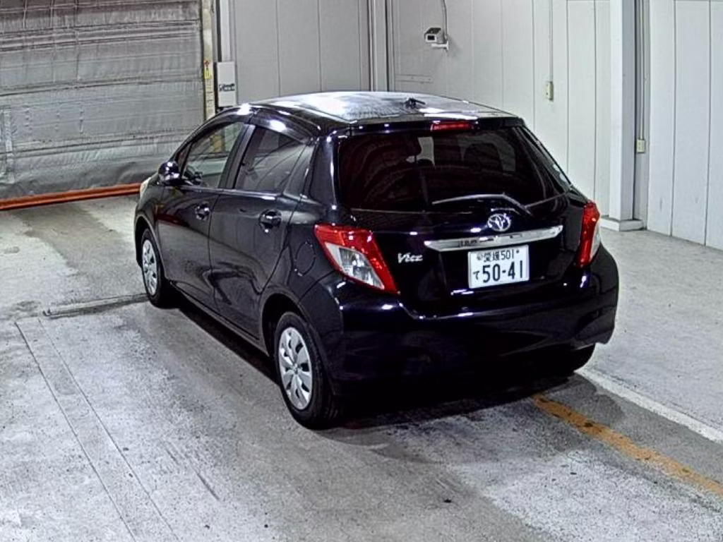 TOYOTA VITZ
