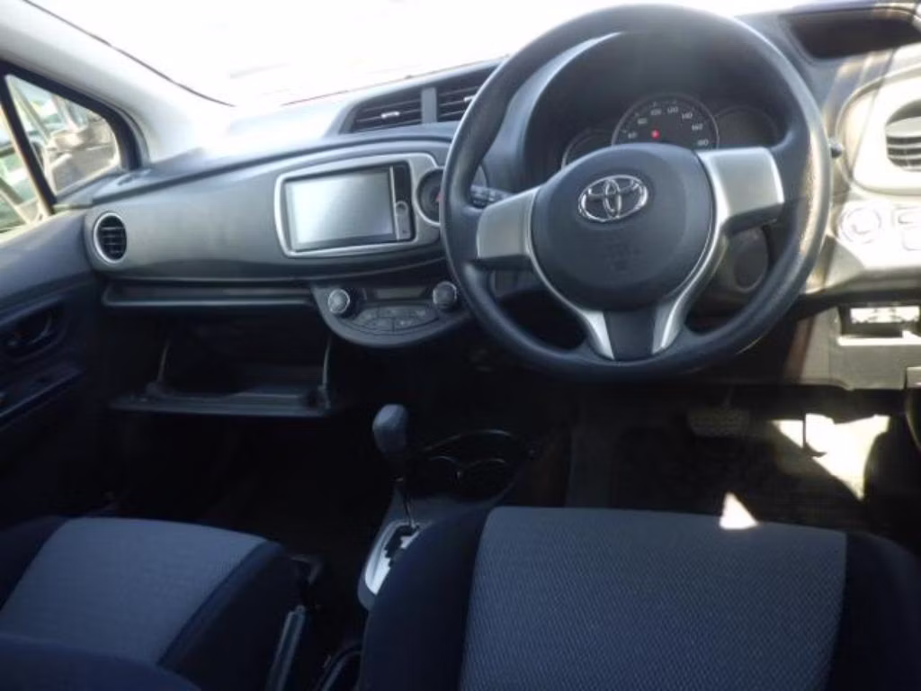 TOYOTA VITZ