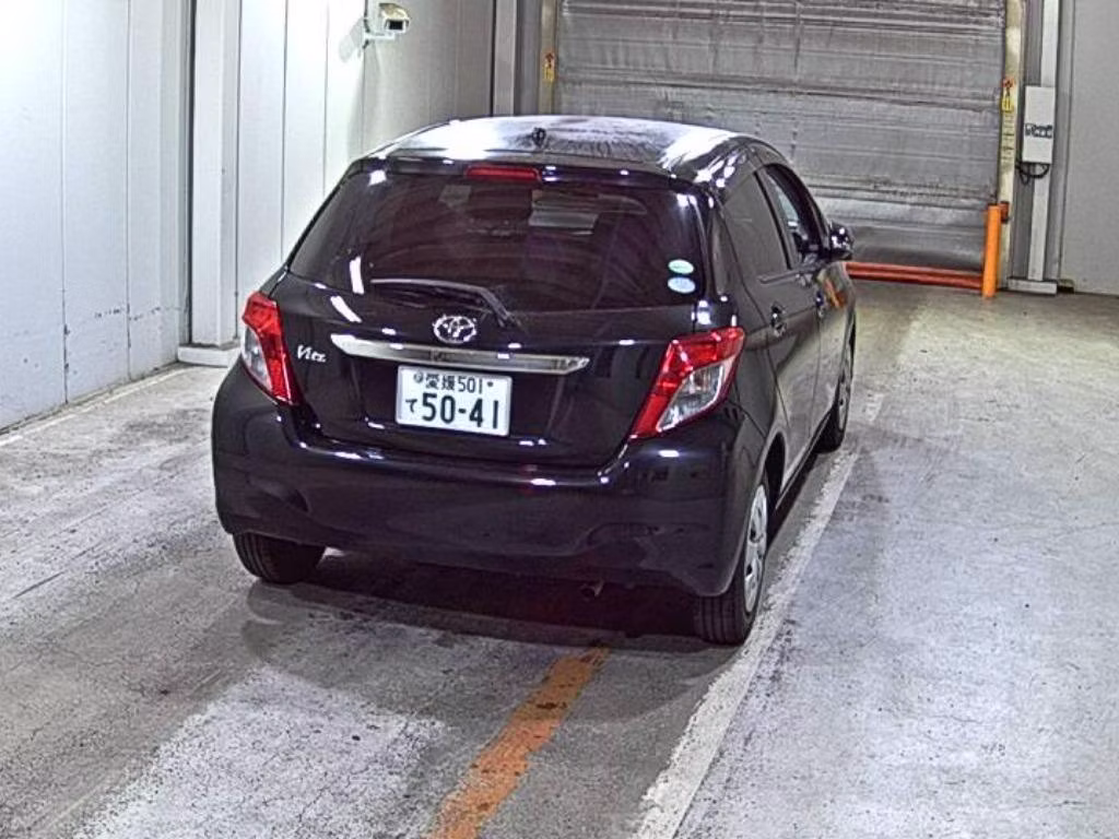 TOYOTA VITZ