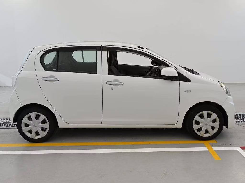 TOYOTA PIXIS EPOCH