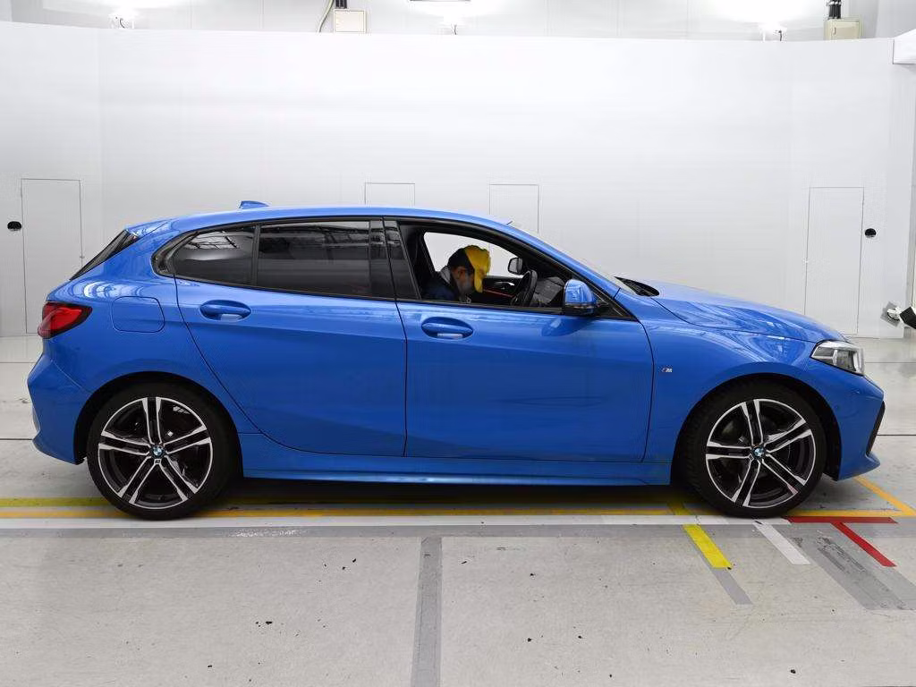 BMW 1-SERIES