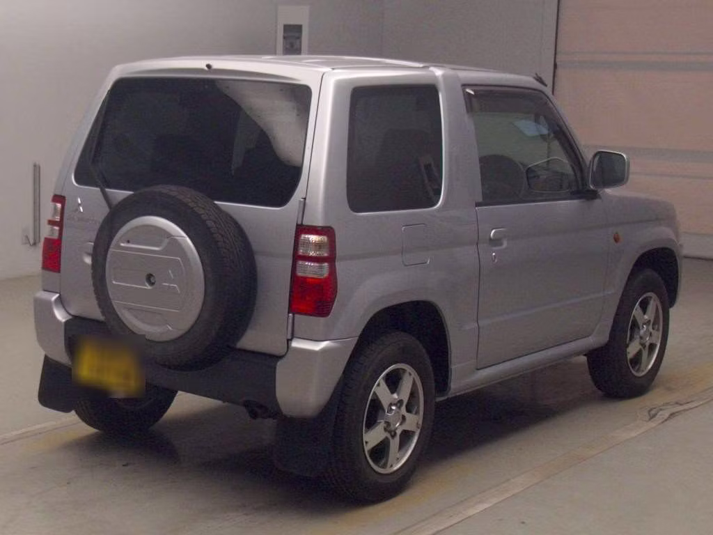 MITSUBISHI PAJERO MINI