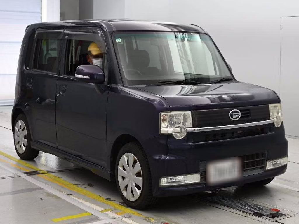 DAIHATSU MOVE CONTE