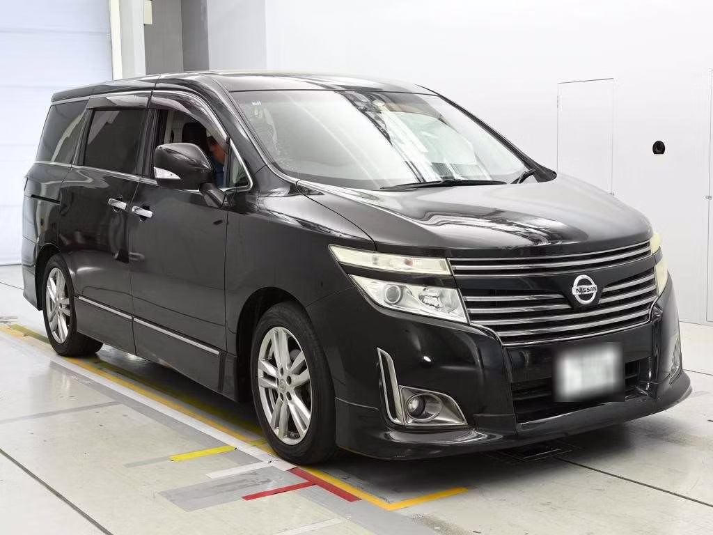 NISSAN ELGRAND