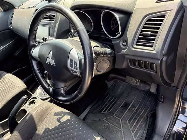 MITSUBISHI RVR