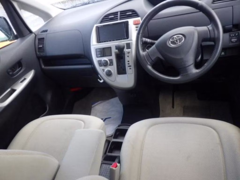 TOYOTA RACTIS