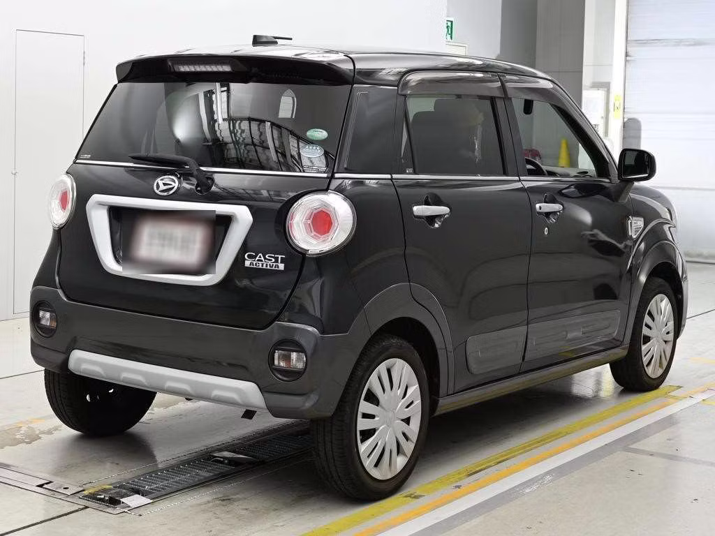 DAIHATSU CAST