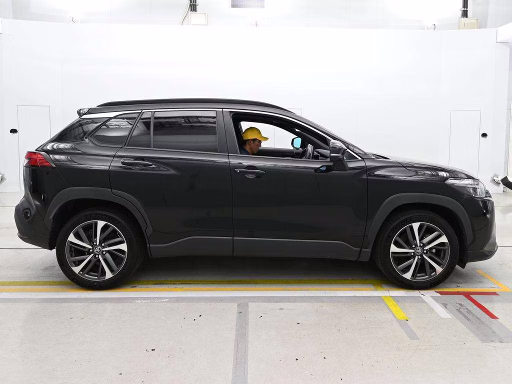 TOYOTA COROLLA CROSS