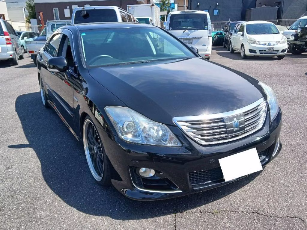 TOYOTA CROWN