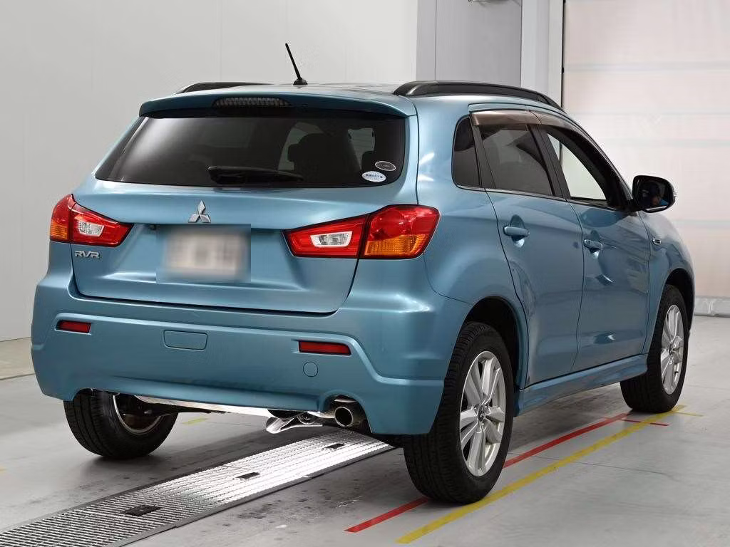 MITSUBISHI RVR