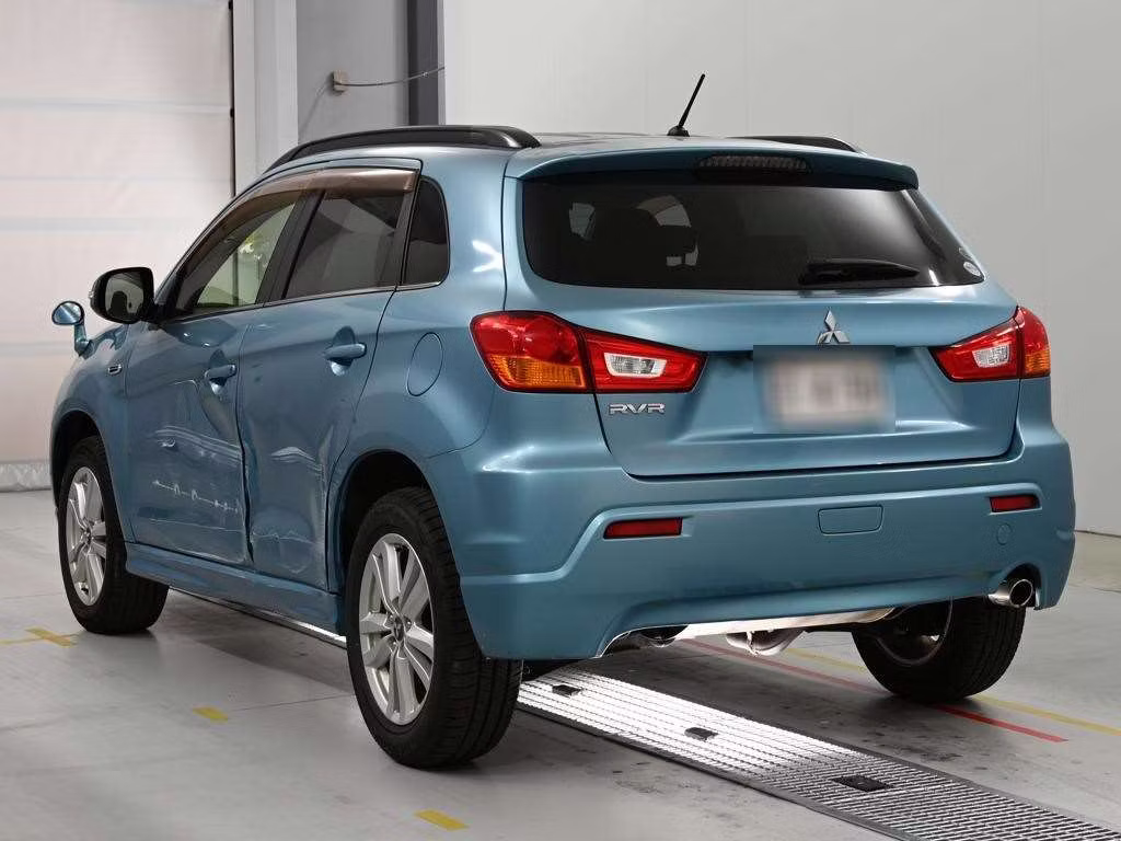 MITSUBISHI RVR