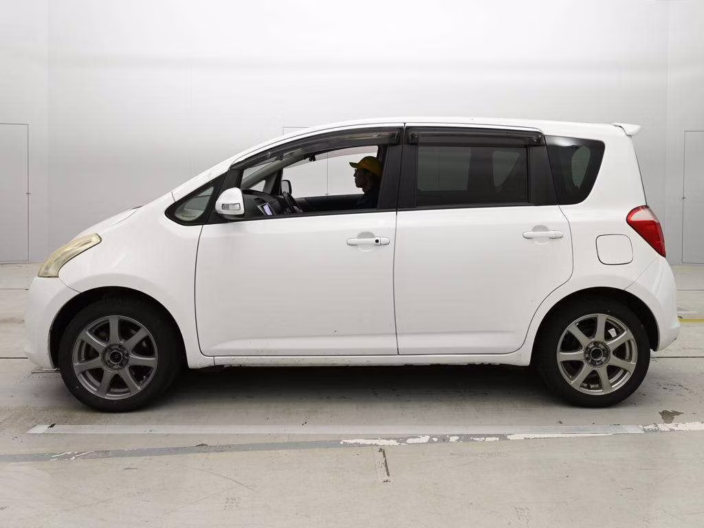 TOYOTA RACTIS
