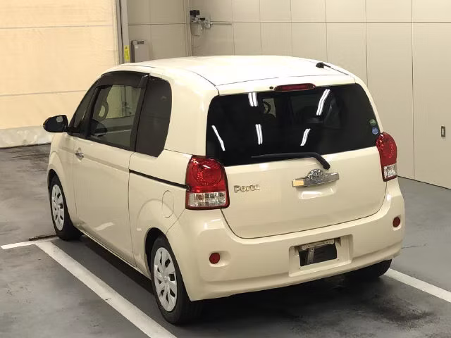 TOYOTA PORTE
