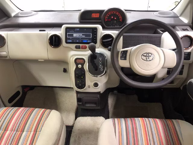 TOYOTA PORTE