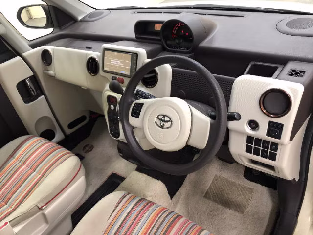TOYOTA PORTE