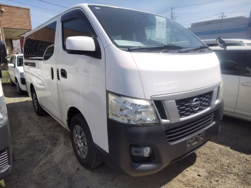 NISSAN NV350 CARAVAN