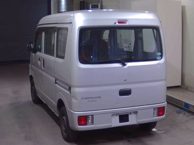 MITSUBISHI MINICAB