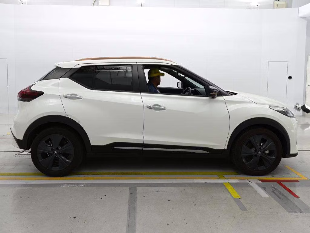 NISSAN KICKS