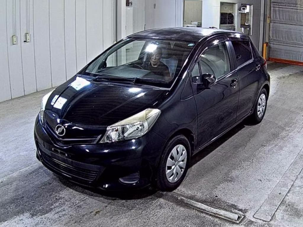 TOYOTA VITZ