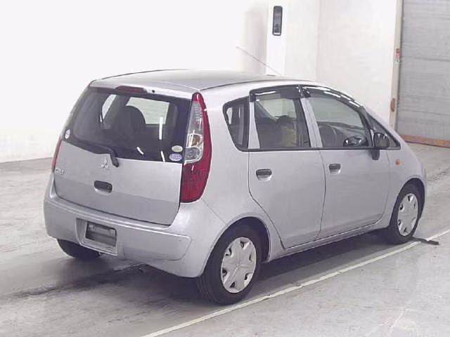 MITSUBISHI COLT