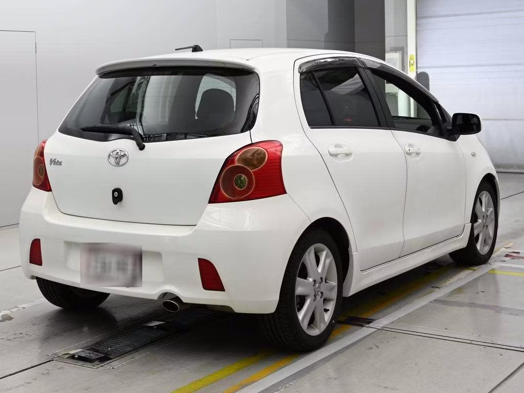 TOYOTA VITZ