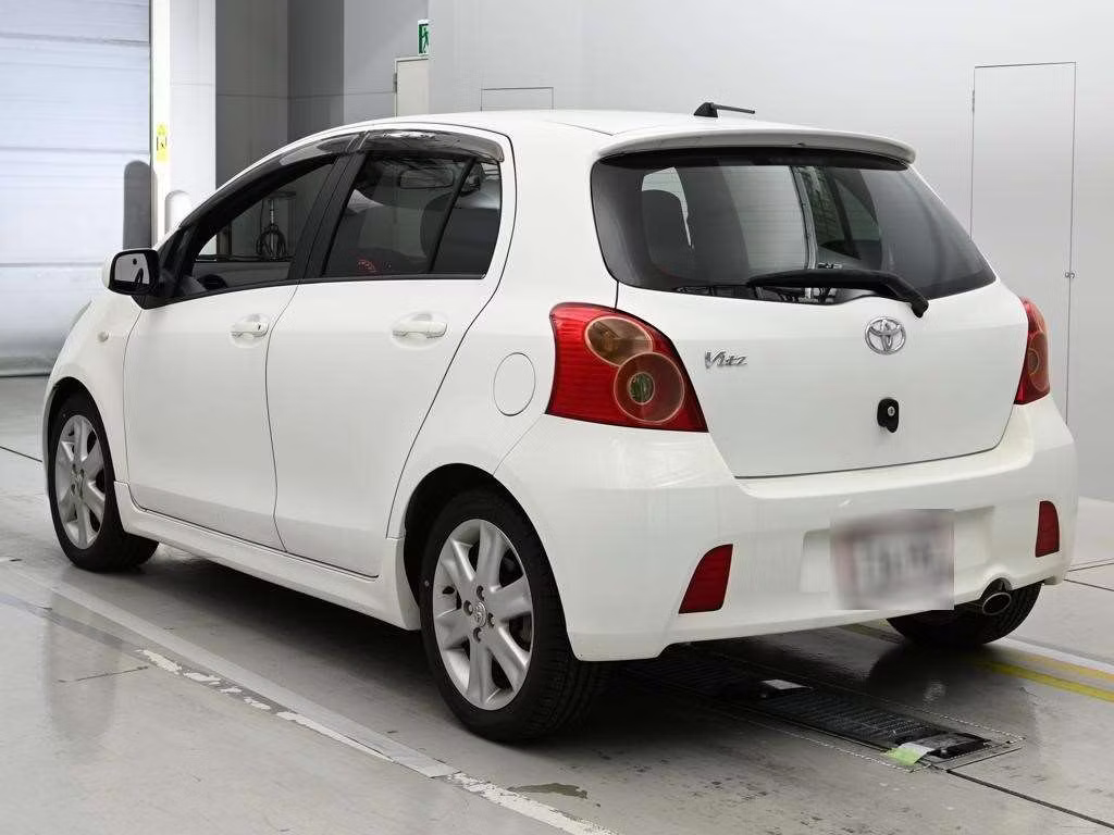 TOYOTA VITZ