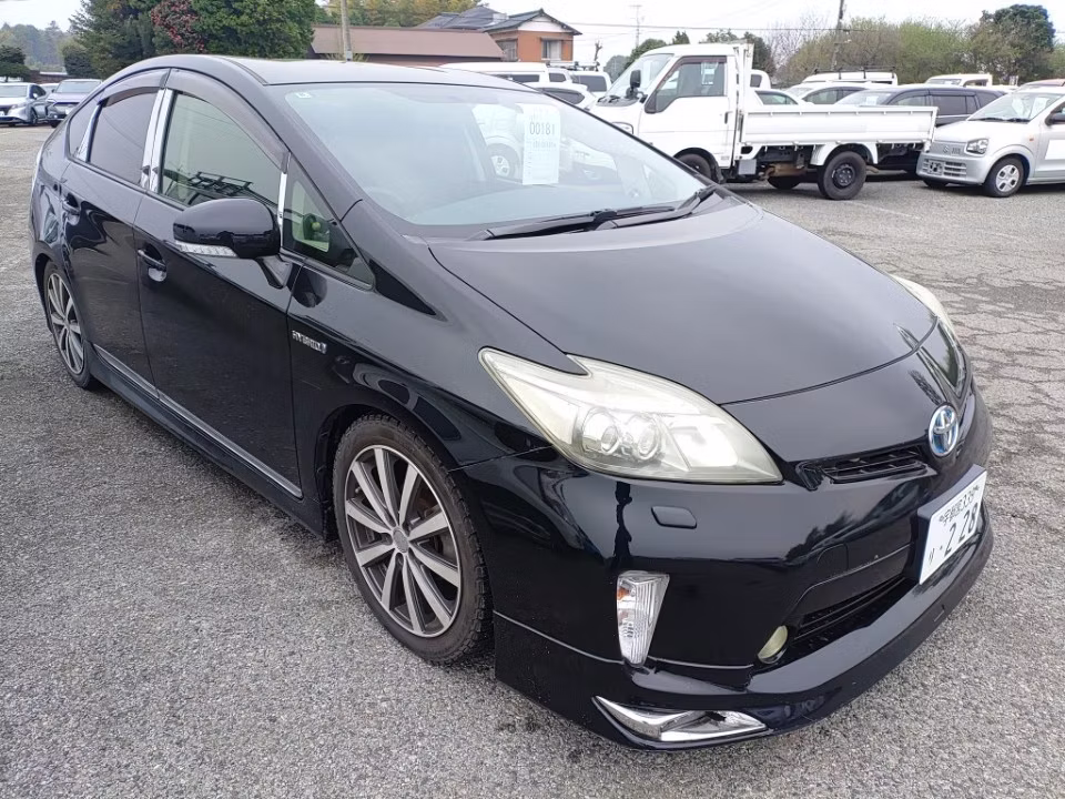 TOYOTA PRIUS