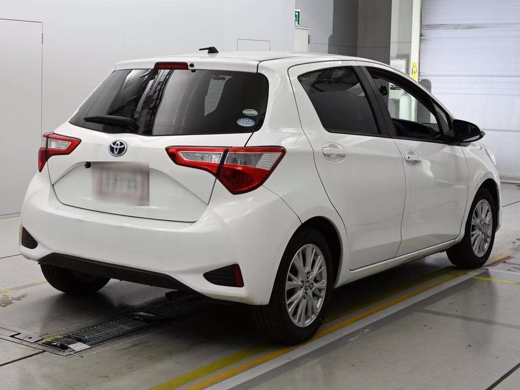 TOYOTA VITZ