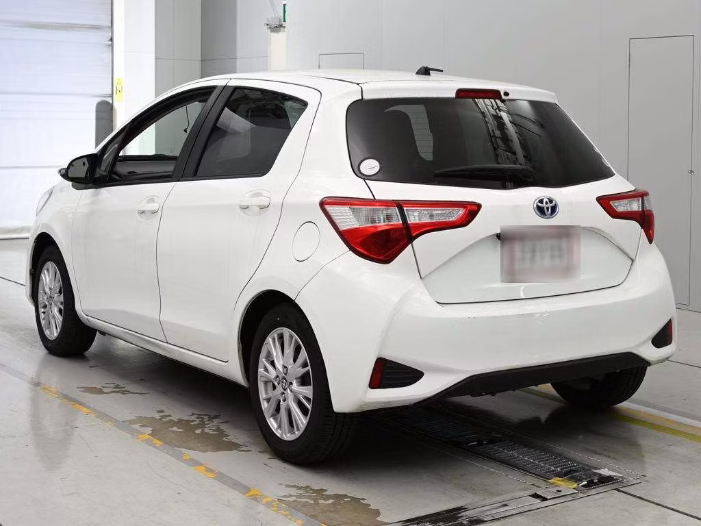 TOYOTA VITZ