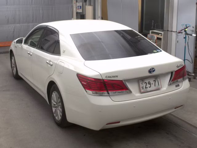 TOYOTA CROWN