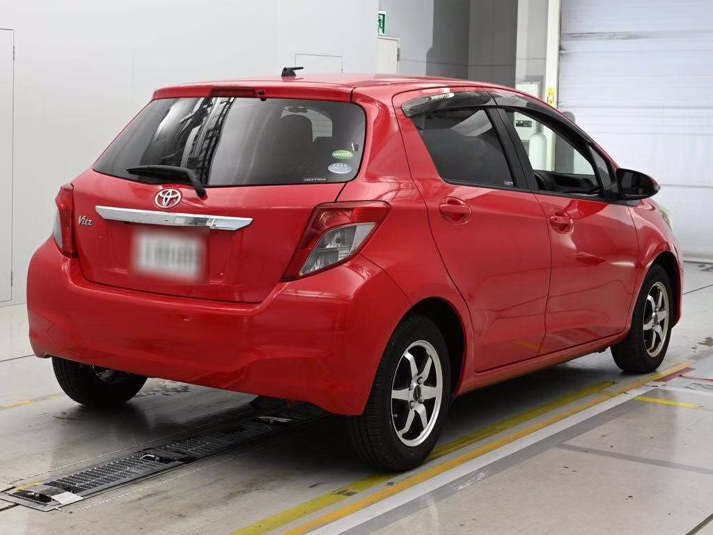 TOYOTA VITZ