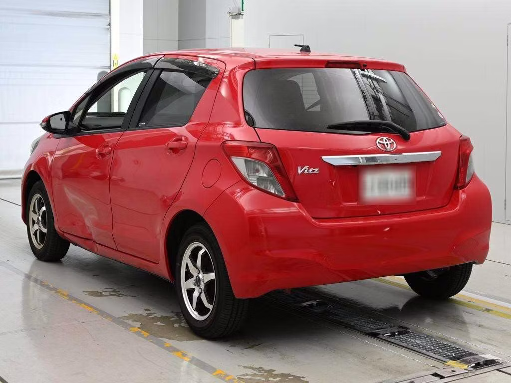 TOYOTA VITZ