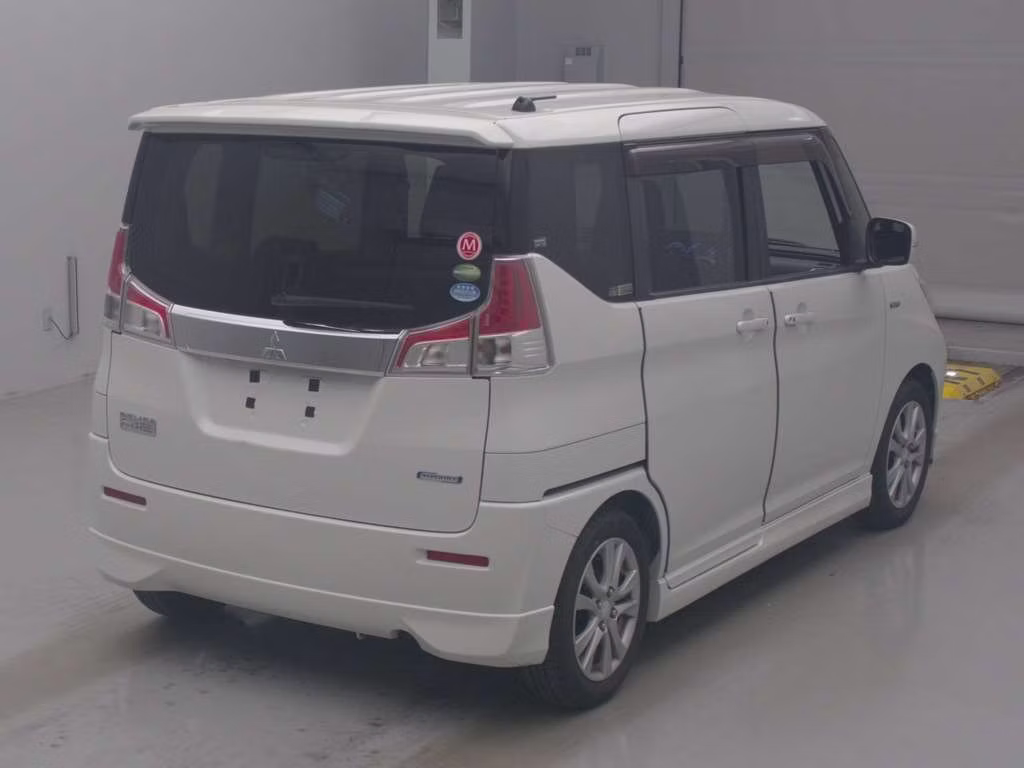 MITSUBISHI DELICA D:2
