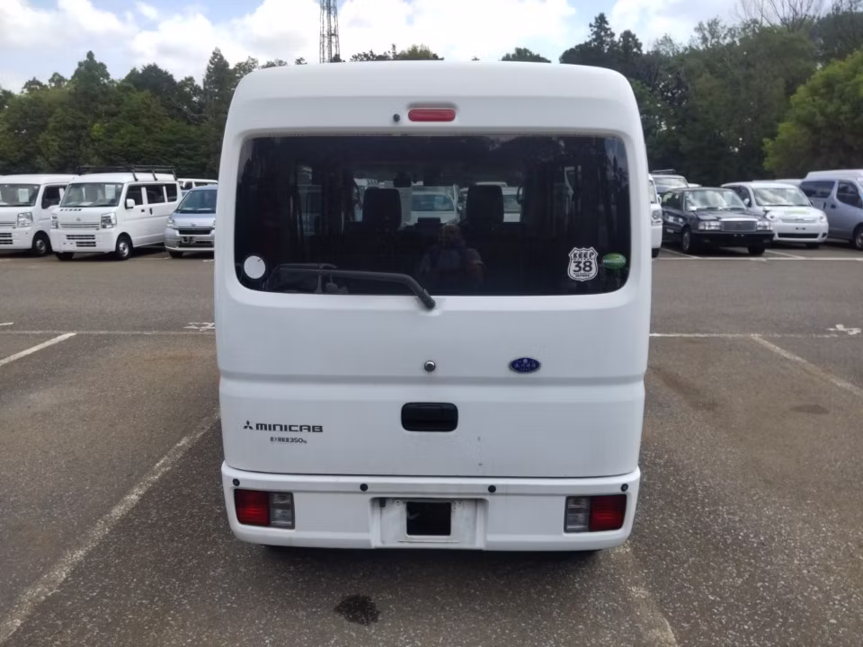MITSUBISHI MINICAB