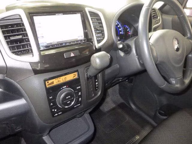 MITSUBISHI DELICA D:2