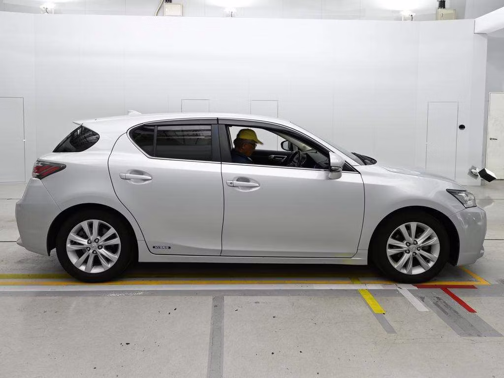 LEXUS CT200H