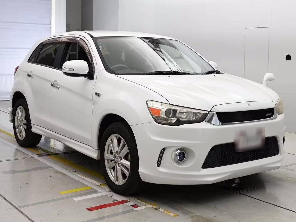 MITSUBISHI RVR