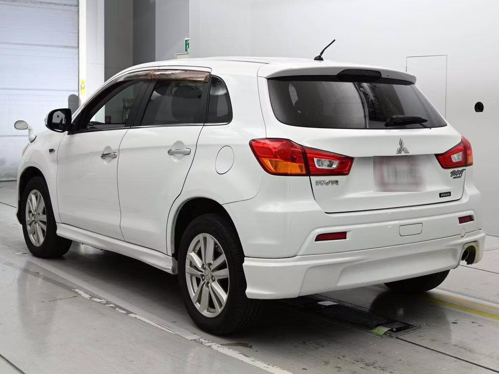 MITSUBISHI RVR