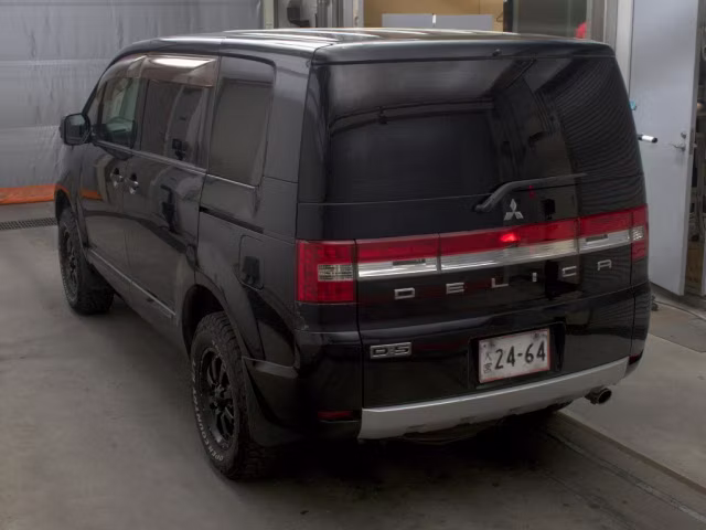 MITSUBISHI DELICA D:5