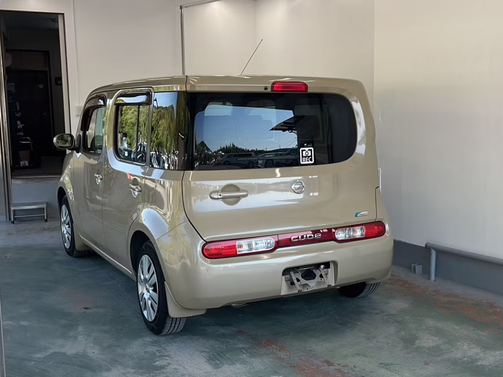 NISSAN CUBE