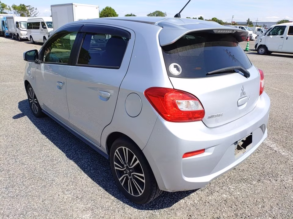 MITSUBISHI MIRAGE