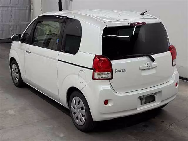 TOYOTA PORTE