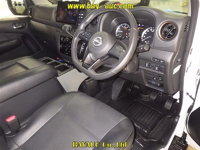 NISSAN CARAVAN