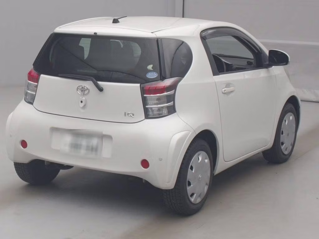 TOYOTA IQ