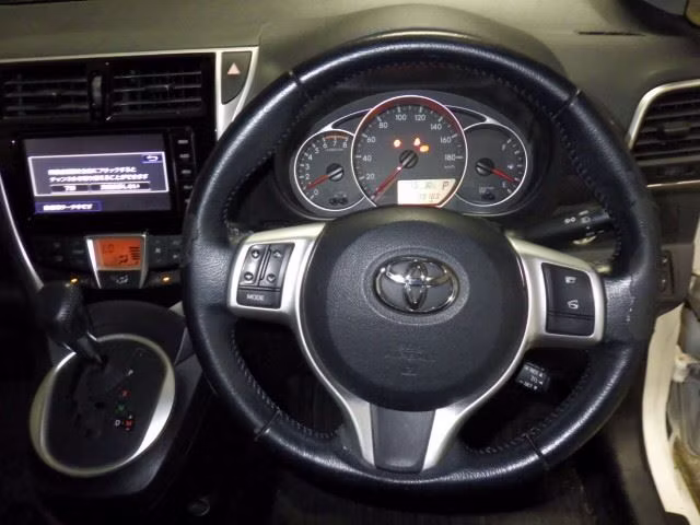TOYOTA RACTIS