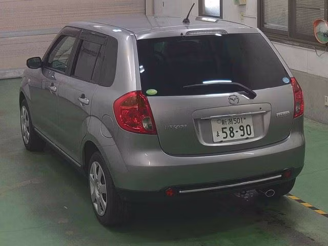 MAZDA VERISA