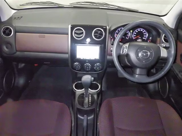 MAZDA VERISA