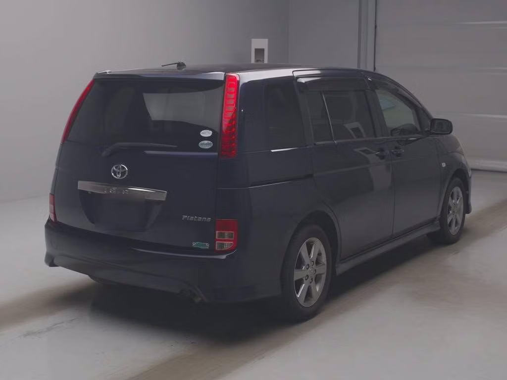 TOYOTA ISIS