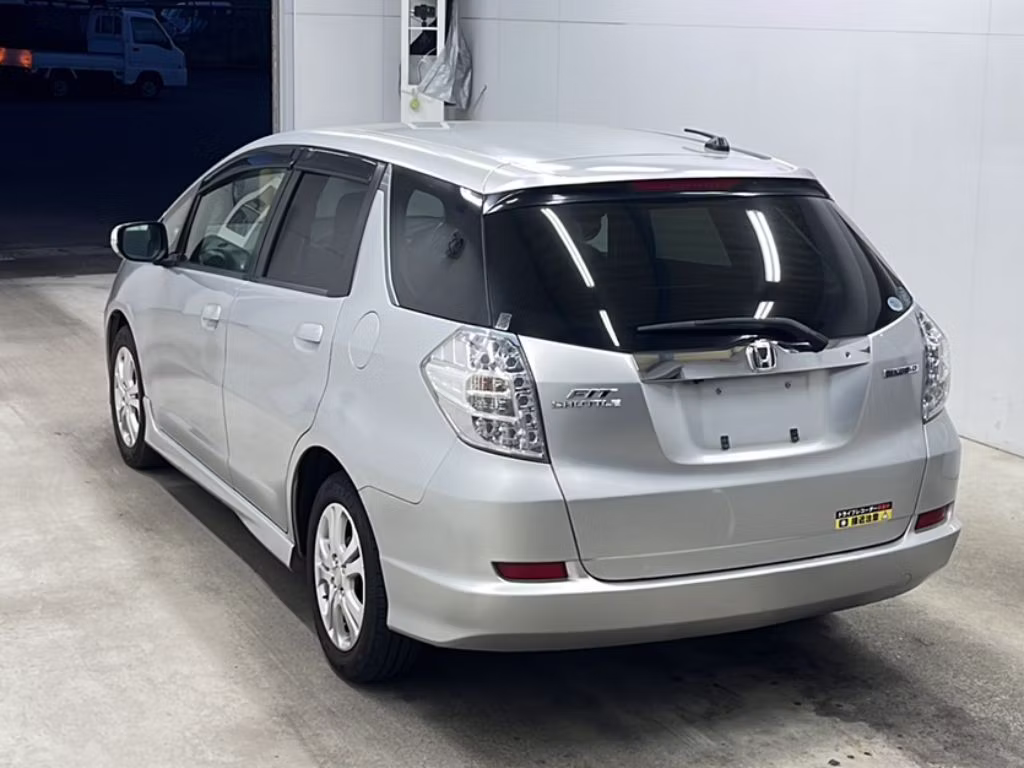 HONDA FIT SHUTTLE